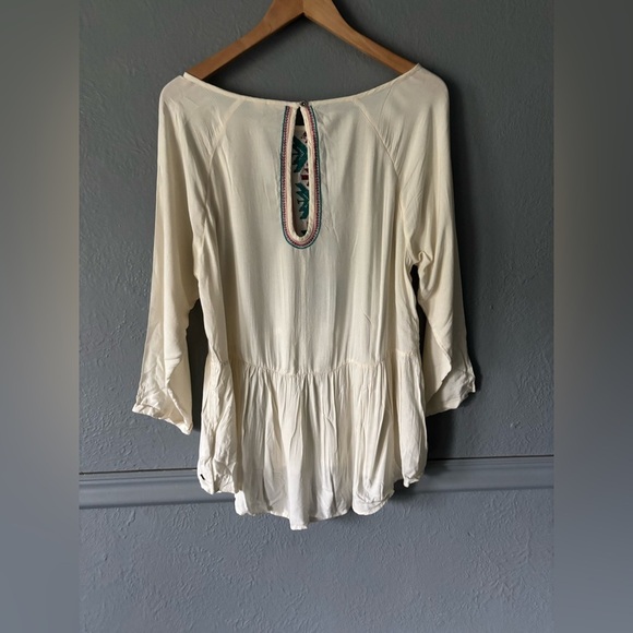 Roxy | Off-White | Embroidered | Keyhole Button | Geo Print | Flowy Top | L - Picture 5 of 14